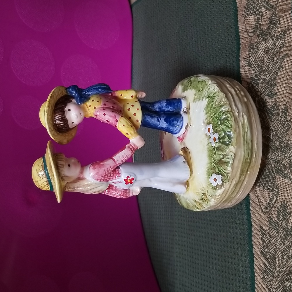 🎶ROTATING MUSIC BOX